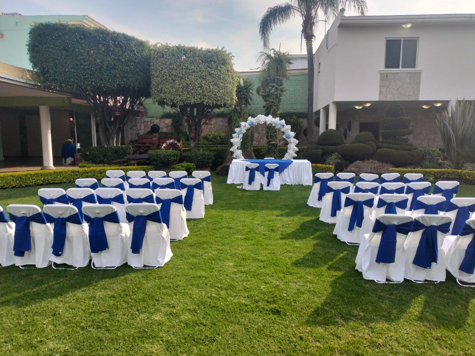 Ceremonia al aire libre en El Rincón de Manolo